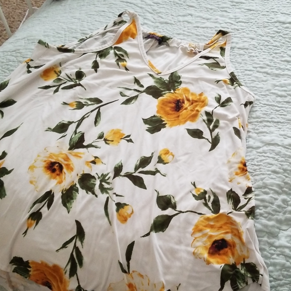 White tank with yellow roses